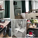 Le Fortuny - 3 Suites, 2 Apparts, 1 - Proche Tram Ligne Aeroport Et Parking Gratuit Bed and Breakfast