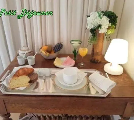 Le Fortuny - 3 Suites, 2 Apparts, 1 - Proche Tram Ligne Aeroport Et Parking Gratuit Frühstückspension 4*